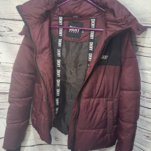 NWT DKNY Sport Women's Colorblock Puffer Jacket - Picture 9 of 11